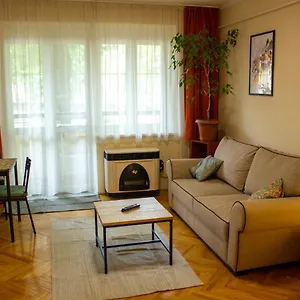 Foxy Apartman Eger
